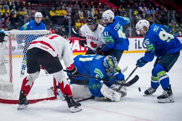 250510 Goalkeeper Lukas Horak of Slovenia during the 2025 IIHF Ice Hockey World Championship group stage game between Slovenia and Canada on May 10, 2025 in Stockholm Photo Maxim Thore BILDBYRAN kod MT MT0810 ishockey ice hockey ishockey vm 2025 vm 2025 iihf world championship slovenia kanada canada bbeng gruppspel  Copyright: MAXIMxTHORE BB250510MT016