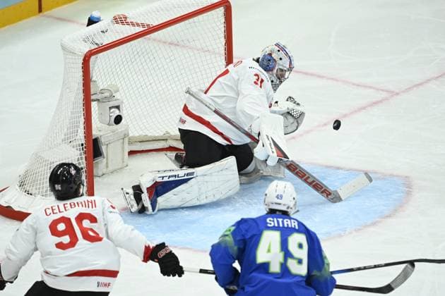 CORRECTION COUNTRY SLOVENIA NOT SLOVAKIA STOCKHOLM, SWEDEN 20250510 Canada s goalkeeper Dylan Garand in action during the IIHF Ice Hockey World Championship group A match between slovenia and Canada at Avicii Arena in Stockholm, Sweden, on May 10, 2025 STOCKHOLM SWEDEN ttexport x10080x  Copyright: xFredrikxSandberg TTx ICE HOCKEY WC SLOVENIA-CANADA