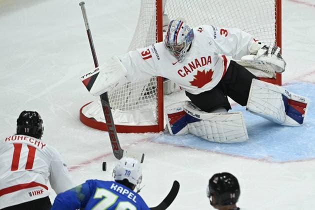 CORRECTION COUNTRY STOCKHOLM, SWEDEN 20250510 Canada s goalkeeper Dylan Garand in action during the IIHF Ice Hockey World Championship group A match between Slovenia and Canada at Avicii Arena in Stockholm, Sweden, on May 10, 2025 STOCKHOLM SWEDEN ttexport x10080x  Copyright: xFredrikxSandberg TTx ICE HOCKEY WC SLOVVENIA-CANADA