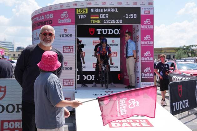 Edi Rama, Prime Minister of Albania, during the stage 2 of the Giro d™Italia from Tirana (Tirane) to Tirana (Tirane) Tudor ITT (Individual Time Trial) Albania - Saturday, May 10, 2025. - cycling.  Copyright: xGianxMattiaxD Alberto LaPressex
