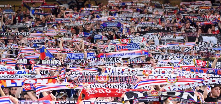 Olympique Lyonnais v Lille OSC - Ligue 1 McDonald s Olympique Lyonnais fans with scarves during the Ligue 1 match between Olympique Lyonnais and Lille OSC at Groupama Stadium on April 5, 2025 in Lyon, France. Lyon Groupama Stadium France France Copyright: xNealxSimpson Sportsphoto APLx 14126664
