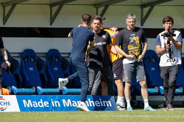 Dominik Glawogger SV Waldhof Mannheim coach and Thomas Stamm SG Dynamo Dresden, coach shortly before the end of the match , Football, 3 League, Matchday 37, 2024 2025, SV Waldhof Mannheim vs Dynamo Dresden, 10 05 2025, Carl Benz Stadion, Mannheim, Germany DFB REGULATIONS PROHIBIT ANY USE OF PHOTOGRAPHS AS IMAGE SEQUENCES AND OR QUASI VIDEO Mannheim Carl Benz Stadion Baden Württemberg Germany Copyright: xGrantxHubbsx