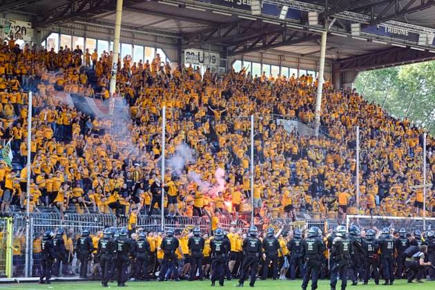 SG Dynamo Dresden fan block after the match , Soccer, 3 Liga, Matchday 37, 2024 2025, SV Waldhof Mannheim vs Dynamo Dresden, 10 05 2025, Carl Benz Stadion, Mannheim, Germany DFB REGULATIONS PROHIBIT ANY USE OF PHOTOGRAPHS AS IMAGE SEQUENCES AND OR QUASI VIDEO Mannheim Carl Benz Stadion Baden Württemberg Germany Copyright: xGrantxHubbsx