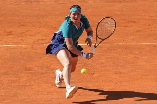 Ons Jabeur of Tunisia during the match against Jasmine Paolini of Italy at the Internazionali BNL d Italia 2025 tennis tournament at Foro Italico in Rome, Italy on may 10, 2025. AntoniettaxBaldassarre