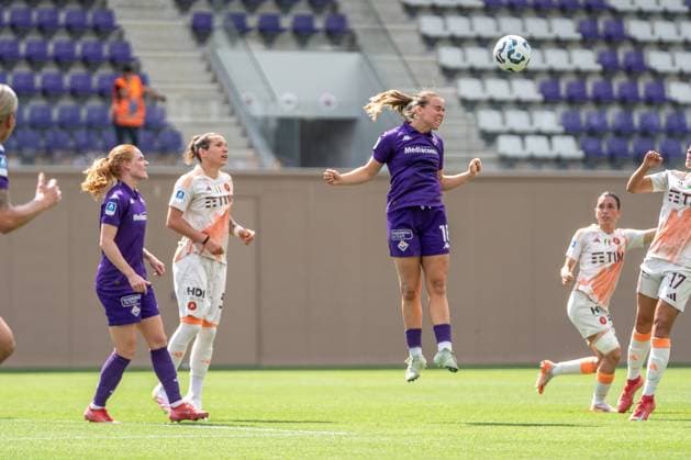 18 Emma Snerle (Fiorentina Femminile) during ACF Fiorentina vs AS Roma, Italian football Serie A Women match in Bagno a Ripoli (FI), Italy, May 10 2025  Copyright: xSaraxEsposito IPAxSportx xipa-agency.netx xx IPA_57492389 IPA_Agency_IPA57492389