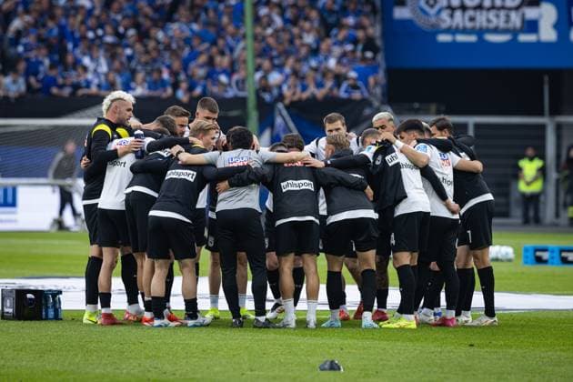 2 Soccer Bundesliga Hamburger SV vs SSV Ulm 1846 10 05 25 Team SSV Ulm 1846 before the match 2 Soccer Bundesliga Hamburger SV vs SSV Ulm 1846, Volksparkstadion on 10 05 25 Copyright: xBEAUTIFULxSPORTS MarioxM.xKobergx