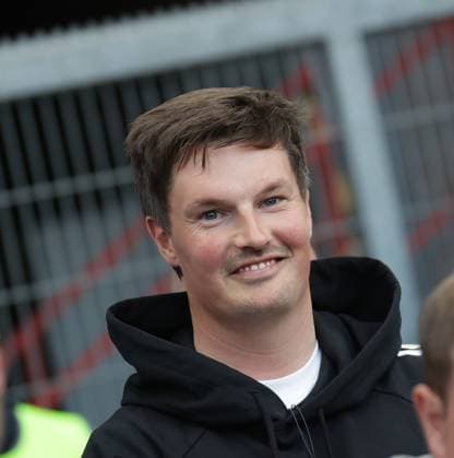 Head Coach Merlin Polzin HSV Football, Men, Season 2024 2025, 2 BL, Volksparkstadion, Hamburger SV, 33 Matchday, HSV SSV Ulm DFL REGULATIONS PROHIBIT ANY USE OF PHOTOGRAPHS AS IMAGE SEQUENCES AND OR QUASI VIDEO