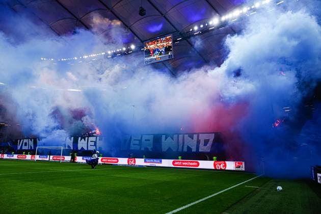 Choreography with pyrotechnics Begalo Fans Ultras Hamburger SV GER, Hamburger SV vs SSV Ulm, Football, 2 Bundesliga, Matchday 33, Season 2024 2025, 10 05 2025 DFL REGULATIONS PROHIBIT ANY USE OF PHOTOGRAPHS AS IMAGE SEQUENCES AND OR QUASI VIDEO GER, Hamburger SV vs SSV Ulm, Football, 2 Bundesliga, Matchday 33, Season 2024 2025, 10 05 2025 Hamburg Copyright: xEibner-Pressefoto MarcelxvonxFehrnx EP_MFN