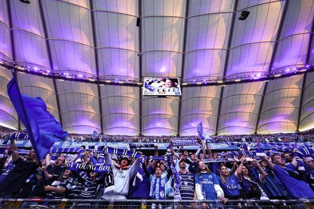 10 05 2025, 2 Bundesliga, Matchday 33, Hamburger SV SSV Ulm 1846, HSV fans sing, Hamburg Volksparkstadion Hamburg Germany xRHR PHOTO DEx Copyright: DennisxEwert RHR-FOTOx RHR-FOTO DE