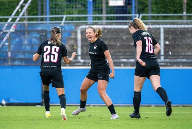 Soccer, Women, Season 2024 2025, Regionalliga Nordost 19 Matchday , Hertha BSC FC Viktoria 89 Berlin, f l Aylin Yaren FC Viktoria 1889 Berlin , Nina Ehegötz FC Viktoria 1889 Berlin , Kim Urbanek FC Viktoria 1889 Berlin , Celebration after goal to 0 2, 10 05 2025, Copyright: xMatthiasxKochx