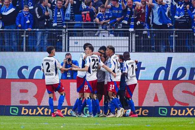 Goal celebration Hamburger SV after goal to 1 1 Ludovit Reis Hamburger SV, 14 GER, Hamburger SV vs SSV Ulm, Football, 2 Bundesliga, Matchday 33, Season 2024 2025, 10 05 2025 DFL REGULATIONS PROHIBIT ANY USE OF PHOTOGRAPHS AS IMAGE SEQUENCES AND OR QUASI VIDEO GER, Hamburger SV vs SSV Ulm, Football, 2 Bundesliga, Matchday 33, Season 2024 2025, 10 05 2025 Hamburg Copyright: xEibner-Pressefoto MarcelxvonxFehrnx EP_MFN