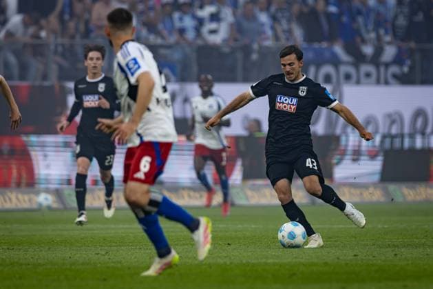 2 Soccer Bundesliga Hamburger SV vs SSV Ulm 1846 10 05 25 Romario Rösch SSV Ulm 1846, No. 43 in attack 2 Soccer Bundesliga Hamburger SV vs SSV Ulm 1846, Volksparkstadion on 10 05 25 Copyright: xBEAUTIFULxSPORTS MarioxM.xKobergx