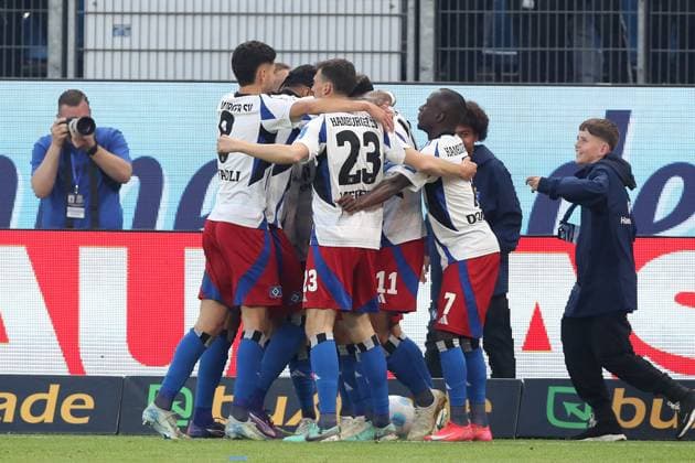 10 05 2025, xtgx, Fussball 2 Bundesliga, Hamburger SV SSV Ulm 1846 Fußball v l Torjubel nach dem Tor zum celebrating the goal celebrate 1 1 durch Ludovit Reis Hamburger SV DFL DFB REGULATIONS PROHIBIT ANY USE OF PHOTOGRAPHS as IMAGE SEQUENCES and or QUASI VIDEO Hamburg