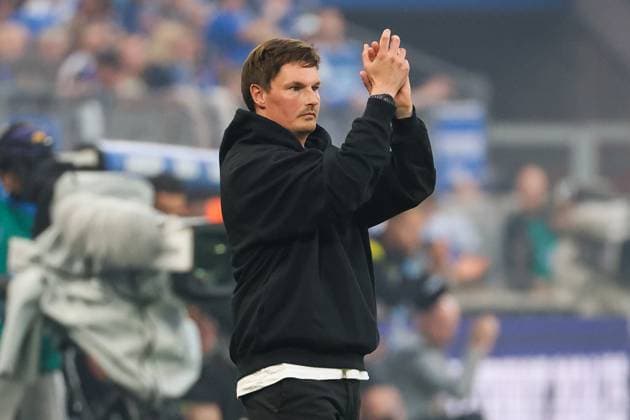 2 Bundesliga Hamburger SV SSV Ulm on 10 05 2025 at Volksparkstadion in Hamburg Coach Merlin Polzin Hamburg is satisfied MH