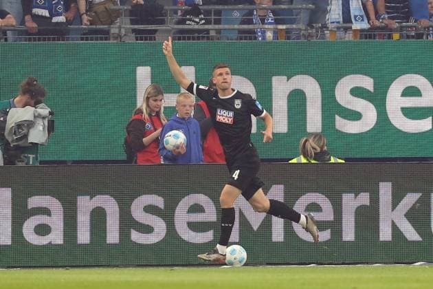 10 05 2025, xtgx, Fussball 2 Bundesliga, Hamburger SV SSV Ulm 1846 Fußball v l Torjubel nach dem Tor zum celebrating the goal celebrate 0 1 durch Tom Gal SSV Ulm DFL DFB REGULATIONS PROHIBIT ANY USE OF PHOTOGRAPHS as IMAGE SEQUENCES and or QUASI VIDEO Hamburg