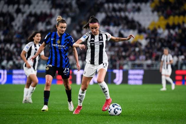 Juventus Barbara Bonansea competes for th ball with Inter Lina Maria Magull during the Serie A women soccer match between Juventus and Inter at Allianz Stadium in Turin, Italy - Saturday, May 10, 2025.  Copyright: xLaPresse NicoloxCampox