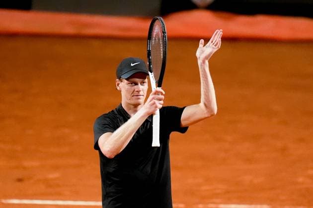Internazionali BNL D Italia 2025 - Day Six Jannik Sinner of Italy celebrates the victory against Mariano Navone of Argentina during the Internazionali BNL d™Italia day six at Foro Italico on May 10, 2025 in Rome, Italy. Rome Foro Italico Lazio Italy Copyright: xGiuseppexMaffiax IBI_SinnerNavone_100525_BRU5158