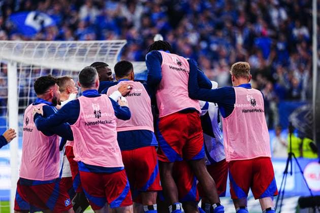 Goal celebration Hamburger SV after scoring 2 1 Ransford Yeboah Koenigsdoerffer Hamburger SV, 11 GER, Hamburger SV vs SSV Ulm, Football, 2 Bundesliga, Matchday 33, Season 2024 2025, 10 05 2025 DFL REGULATIONS PROHIBIT ANY USE OF PHOTOGRAPHS AS IMAGE SEQUENCES AND OR QUASI VIDEO GER, Hamburger SV vs SSV Ulm, Football, 2 Bundesliga, Matchday 33, Season 2024 2025, 10 05 2025 Hamburg Copyright: xEibner-Pressefoto MarcelxvonxFehrnx EP_MFN