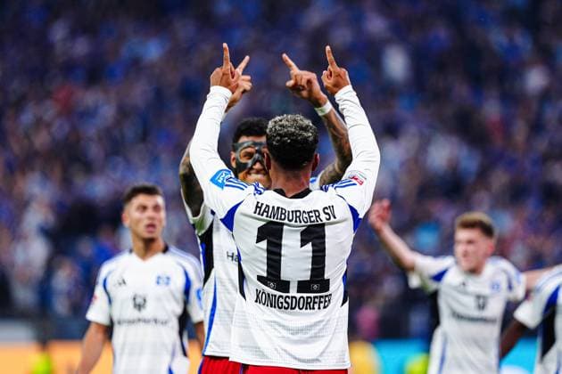 Goal celebration Hamburger SV after scoring 2 1 Ransford Yeboah Koenigsdoerffer Hamburger SV, 11 GER, Hamburger SV vs SSV Ulm, Football, 2 Bundesliga, Matchday 33, Season 2024 2025, 10 05 2025 DFL REGULATIONS PROHIBIT ANY USE OF PHOTOGRAPHS AS IMAGE SEQUENCES AND OR QUASI VIDEO GER, Hamburger SV vs SSV Ulm, Football, 2 Bundesliga, Matchday 33, Season 2024 2025, 10 05 2025 Hamburg Copyright: xEibner-Pressefoto MarcelxvonxFehrnx EP_MFN