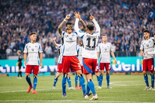 Soccer I Men I Season 2024 2025 I 2 Bundesliga I 33 Matchday I Hamburger SV SSV Ulm I 10 05 2025 Davie Selke 27, Hamburger SV and Ransford Yeboah Königsdörffer 11, Hamburger SV celebrate the goal Hamburg Volksparkstadion Hamburg Germany Copyright: xLobecax xHenningxRohlfsx