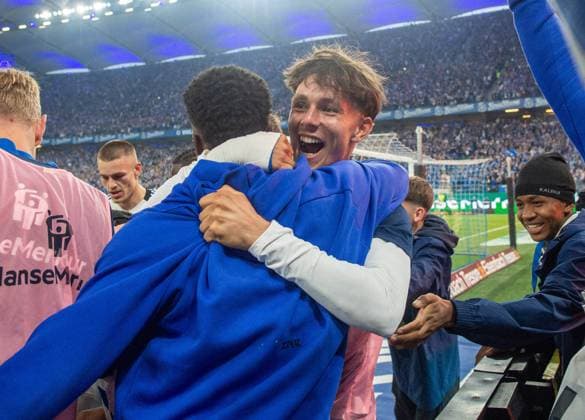 Soccer, Men, Season 2024 2025, 2 Bundesliga 33 Matchday , Hamburger SV SSV Ulm, Otto Stange HSV , Cheering after goal to 2 1, 10 05 2025, Copyright: xSebastianxRäppold MatthiasxKochx