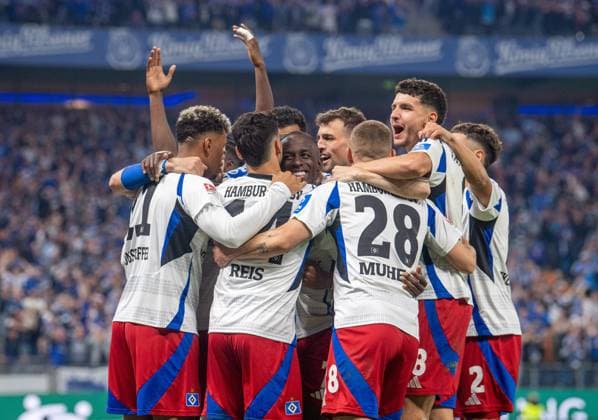 Soccer, Men, Season 2024 2025, 2 Bundesliga 33 Matchday , Hamburger SV SSV Ulm, f l Ransford Königsdörffer HSV , Ludovit Reis HSV , Jean Luc Dompe HSV , Miro Muheim HSV , Daniel Elfadli HSV , William Mikelbrencis HSV , Celebration after goal to 4 1, 10 05 2025, Copyright: xSebastianxRäppold MatthiasxKochx