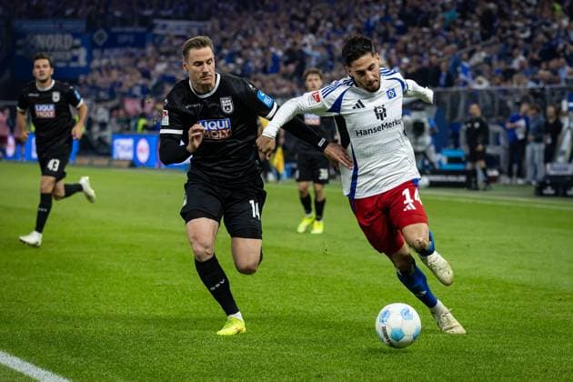 2 Soccer Bundesliga Hamburger SV vs SSV Ulm 1846 10 05 25 Ludovit Reis Hamburger SV, No. 14 vs Dennis Dressel SSV Ulm 1846, No. 14 2 Soccer Bundesliga Hamburger SV vs SSV Ulm 1846, Volksparkstadion on 10 05 25 Copyright: xBEAUTIFULxSPORTS MarioxM.xKobergx