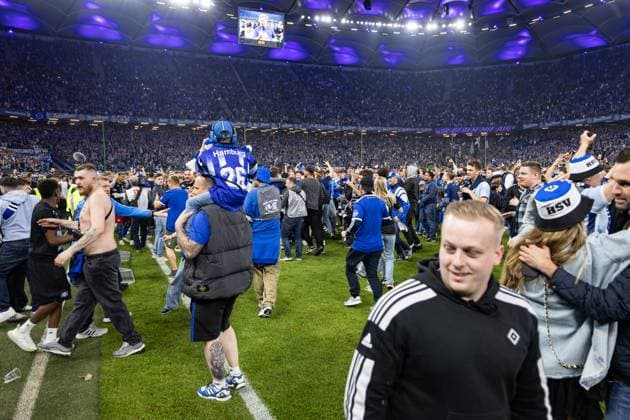 2 Soccer Bundesliga Hamburger SV vs SSV Ulm 1846 10 05 25 Cheers after victory and promotion Hamburger SV 2 Soccer Bundesliga Hamburger SV vs SSV Ulm 1846, Volksparkstadion on 10 05 25 Copyright: xBEAUTIFULxSPORTS MarioxM.xKobergx