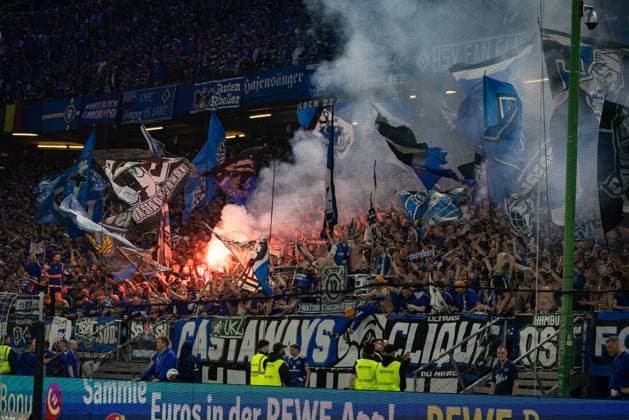2 Soccer Bundesliga Hamburger SV vs SSV Ulm 1846 10 05 25 Cheers after victory and promotion Hamburger SV 2 Soccer Bundesliga Hamburger SV vs SSV Ulm 1846, Volksparkstadion on 10 05 25 Copyright: xBEAUTIFULxSPORTS MarioxM.xKobergx