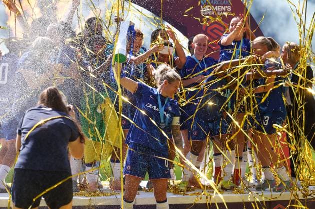 Millie Bright of Chelsea lifts the Barclays Women s Super League trophy Chelsea v Liverpool, Football, Barclays Women s Super League, Stamford Bridge, London, UK - 10 05 25 EDITORIAL USE ONLY No use with unauthorised audio, video, data, fixture lists (outside the EU), club league logos or live services. Online in-match use limited to 45 images (+15 in extra time). No use to emulate moving images. No use in betting, games or  Copyright: xAnthonyxHanc Shutterstockx 15292910dj