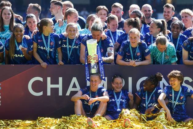 Millie Bright of Chelsea holds the Barclays Women s Super League trophy Chelsea v Liverpool, Football, Barclays Women s Super League, Stamford Bridge, London, UK - 10 05 25 EDITORIAL USE ONLY No use with unauthorised audio, video, data, fixture lists (outside the EU), club league logos or live services. Online in-match use limited to 45 images (+15 in extra time). No use to emulate moving images. No use in betting, games or  Copyright: xAnthonyxHanc Shutterstockx 15292910ea