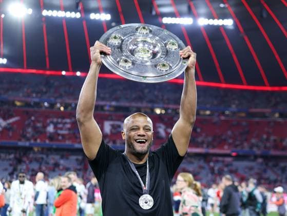 Soccer 1 Bundesliga 33 Matchday FC Bayern Munich Borussia Mönchengladbach on 10 05 2025 at the Allianz Arena in Munich Vincent Kompany Coach Head Coach Munich with the championship trophy DFL regulations prohibit any use of photographs as image sequences and or quasi video xMSx