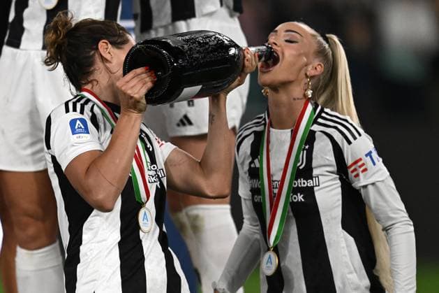Fußball, Frauen, Juventus Turin - Inter Mailand Db Torino 10 05 2025 - campionato di calcio serie A femminile Juventus-Inter foto Daniele Buffa Image nella foto: Cristiana Girelli-Alisha Lehmann 