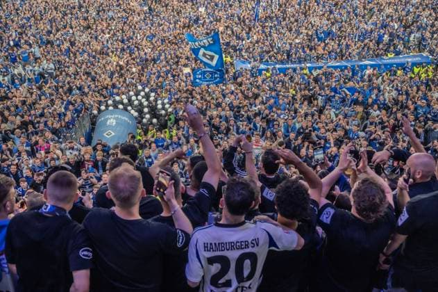 Hamburger SV vs SSV ULM 6 1 10 05 2025, Volksparkstadion, BundesLigaspiel, 2 Bundesliga, Hamburger SV vs SSV ULM 6 1 im Bild Es ist geschachfft HSV hat den Aufstieg geschafft Freude über all Â