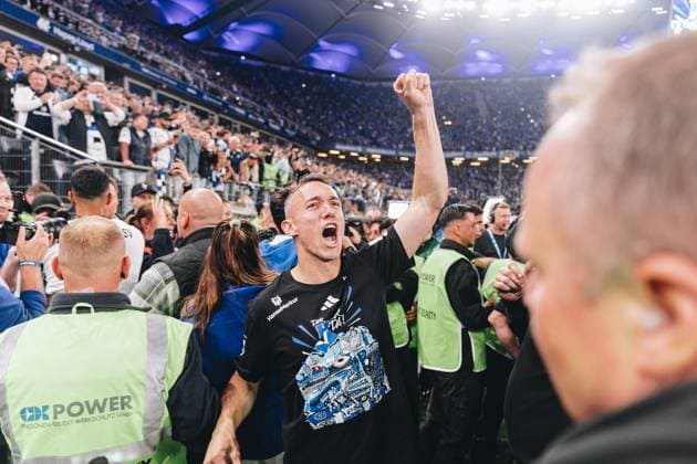 Soccer I Men I Season 2024 2025 I 2 Bundesliga I 33 Matchday I Hamburger SV SSV Ulm I 10 05 2025 Silvan Hefti 30, Hamburger SV celebrates victory Hamburg Volksparkstadion Hamburg Germany Copyright: xLobecax xHenningxRohlfsx