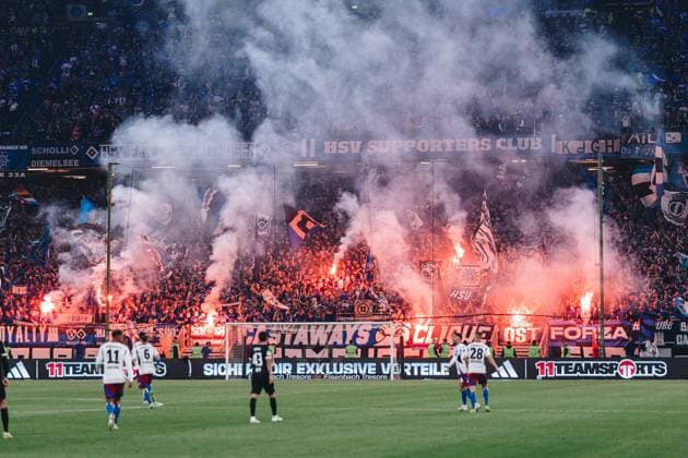 Soccer I Men I Season 2024 2025 I 2 Bundesliga I 33 Matchday I Hamburger SV SSV Ulm I 10 05 2025 Hamburger SV fans celebrate promotion Hamburg Volksparkstadion Hamburg Germany Copyright: xLobecax xHenningxRohlfsx