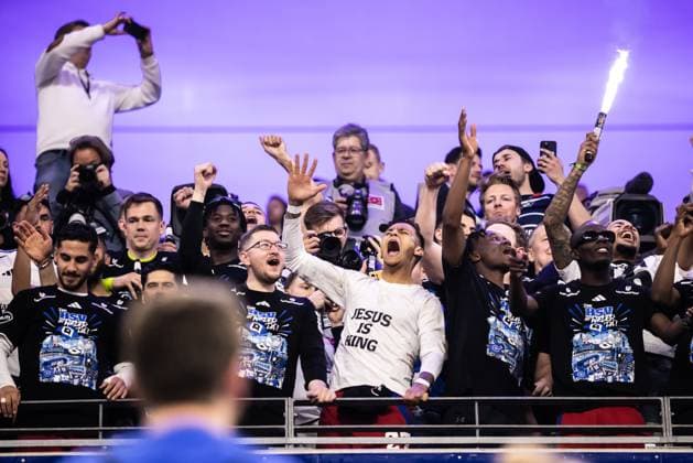 Soccer Men 2 Bundesliga 33 Matchday Season 2024 2025 Hamburger SV vs SSV Ulm 1846 Soccer 10 05 2025 10 05 2025, Soccer, Season 2024 2025, 2 Bundesliga, 33 Matchday, Hamburger SV SSV Ulm, Emotions Joy Cheers at Hamburger SVs promotion to 1 Bundesliga by 27 Davie Selke Hamburger SV Photo Lucca Fundel DFL regulations prohibit any use of photographs as image sequences and or quasi video Hamburg Volksparkstadion Hamburg Hamburg Germany