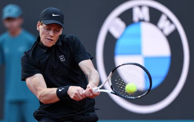 (250511) -- ROME, May 11, 2025 -- Jannik Sinner returns a shot during the men s singles round of 64 match between Jannik Sinner of Italy and Mariano Navone of Argentina at the ATP, Tennis Herren Italian Open in Rome, Italy, May 10, 2025. ) (SP)ITALY-ROME-TENNIS-ATP-ITALIAN OPEN-MEN S SINGLES LixJing 