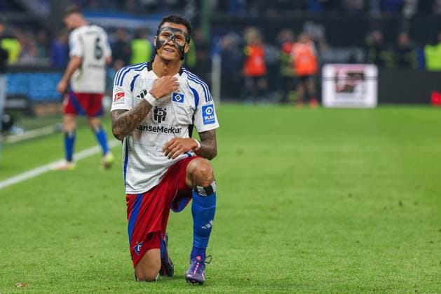 2 Bundesliga Hamburger SV SSV Ulm on 10 05 2025 at Volksparkstadion in Hamburg Cheers, goal celebration, goal scorer Davie Selke Hamburg 27 cheers after his goal for 3 to 1 MH