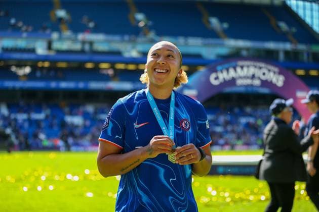 10th May 2025; Stamford Bridge, London, England; Womens Super League Football, Chelsea versus Liverpool; Lauren James of Chelsea with her Womens Super League winner medal  ActionPlus12786207 KatiexChan