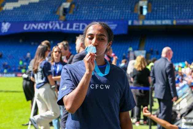10th May 2025; Stamford Bridge, London, England; Womens Super League Football, Chelsea versus Liverpool; Naomi Girma of Chelsea posing with her Womens Super League winners medal  ActionPlus12786220 KatiexChan
