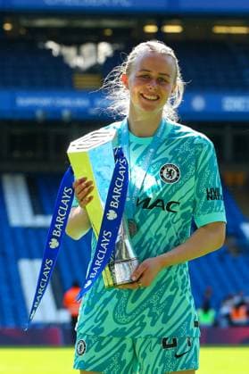 10th May 2025; Stamford Bridge, London, England; Womens Super League Football, Chelsea versus Liverpool; goalkeeper Hannah Hampton of Chelsea posing with the Super League winners trophy  ActionPlus12786231 KatiexChan