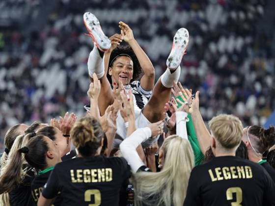 Fußball, Frauen, Juventus Turin - Inter Mailand Juventus v FC Internazionale - Women Serie A Play-off Group A Sara Gama participates in the Serie A 2024-2025 match between Juventus Women and FC Internazionale Milano Femminile in Turin, Italy, on May 10, 2025 Turin ITA Italy  Copyright: xLorisxRosellix originalFilename:roselli-juventus250510_npJD5.jpg