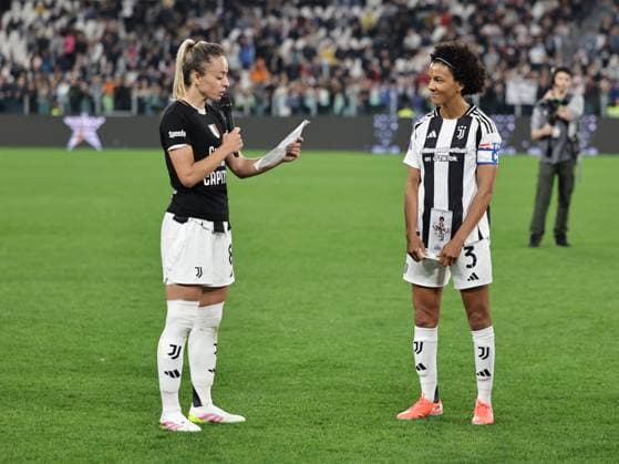 Fußball, Frauen, Juventus Turin - Inter Mailand Juventus v FC Internazionale - Women Serie A Play-off Group A Martina Rosucci and Sara Gama participate in the Serie A 2024-2025 match between Juventus Women and FC Internazionale Milano Femminile in Turin, Italy, on May 10, 2025 Turin ITA Italy  Copyright: xLorisxRosellix originalFilename:roselli-juventus250510_nptf4.jpg