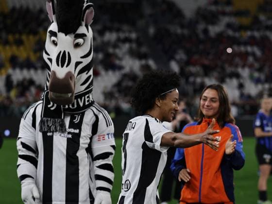 Fußball, Frauen, Juventus Turin - Inter Mailand Juventus v FC Internazionale - Women Serie A Play-off Group A Sara Gama participates in the Serie A 2024-2025 match between Juventus Women and FC Internazionale Milano Femminile in Turin, Italy, on May 10, 2025 Turin ITA Italy  Copyright: xLorisxRosellix originalFilename:roselli-juventus250510_npwn2.jpg