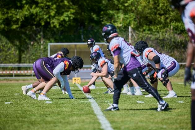 American Football, Season 2025, Frankfurt Galaxy, Training, Sportplatz Nieder Eschbach, European League of Football ELF , Fanday, 10 05 2025 Training game of the Frankfurt Galaxy at Fanday 10 05 25 in Nieder Eschbach Hessen Germany SCHRICK_2025-DSK_0500
