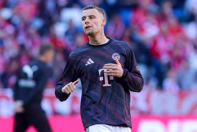 Gabriel Vidovic FC Bayern Muenchen looks on, Bundesliga, FC Bayern München v Borussia Mönchengladbach, Allianz Arena on 10 May 2025 in Munich, Germany Photo by Marco Steinbrenner DeFodi Images Gabriel Vidovic FC Bayern Muenchen looks on, Bundesliga, FC Bayern München v Borussia Mönchengladbach, Allianz Arena, May 10, 2025 in Munich, Germany Photo by Marco Steinbrenner DeFodi Images DFL regulations prohibit any use of photographs as image sequences and or quasi video