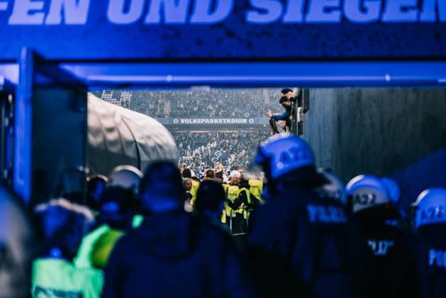 Hamburg, 10 May 2025 Football, 2 Bundesliga 2024 25, Hamburger SV SSV Ulm 1846 Football Police secure the mixed zone Fans of Hamburger SV celebrate promotion to the 1 Bundesliga DFL REGULATIONS PROHIBIT ANY USE OF PHOTOGRAPHS AS IMAGE SEQUENCES AND OR QUASI VIDEO