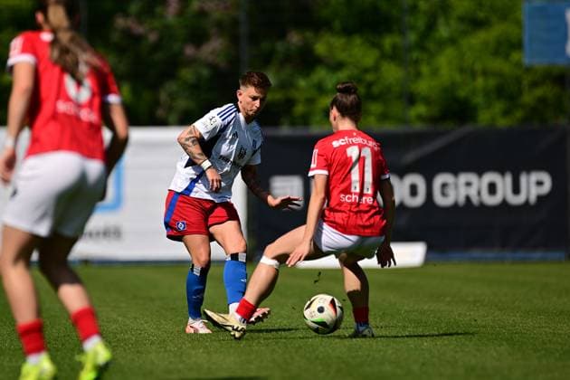 Soccer I Women I Season 2024 2025 I 2 Bundesliga I 25 Matchday I Hamburger SV SC Freiburg II I 11 05 2025 Jobina Verena Lahr 31, Hamburger SV Nora Scherer 11, SC Freiburg II Hamburg Am Volkspark Hamburg Germany Copyright: xLobeca FelixxSchlikisx