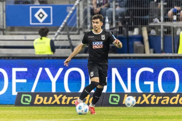 Soccer Men 2 Bundesliga 33 Matchday Season 2024 2025 Hamburger SV vs SSV Ulm 1846 Soccer 10 05 2025 10 05 2025 10 05 2025, Soccer, Season 2024 2025, 2 Bundesliga, 33 Matchday, Hamburger SV SSV Ulm, 16 Aaron Keller SSV Ulm 1846 Soccer Photo Lucca Fundel DFL regulations prohibit any use of photographs as image sequences and or quasi video Hamburg Volksparkstadion Hamburg Hamburg Germany